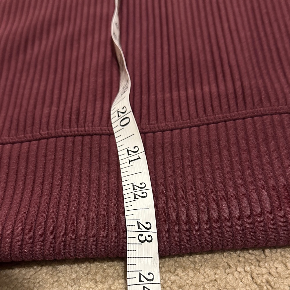 NWOT DKNY Maroon Ribbed Turtleneck Top - Picture 5 of 7